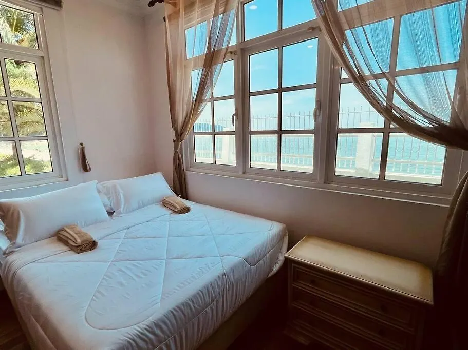 Horská chata Private Beach-Front Haven By Stayco - Seaview Pool, Ktv & Speaker System, Beach Air Loft, Private Beach Access And Beyond! Tanjung Bungah