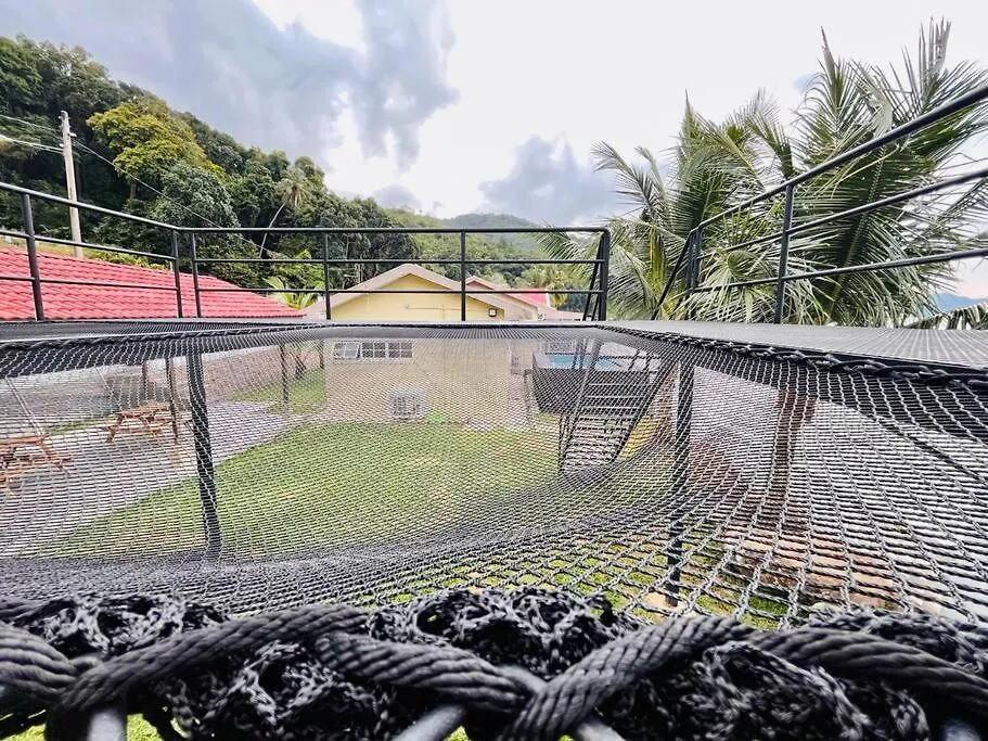 Private Beach-Front Haven By Stayco - Seaview Pool, Ktv & Speaker System, Beach Air Loft, Private Beach Access And Beyond! Tanjung Bungah  0*, Tanjung Bungah (Penang) Malajsie