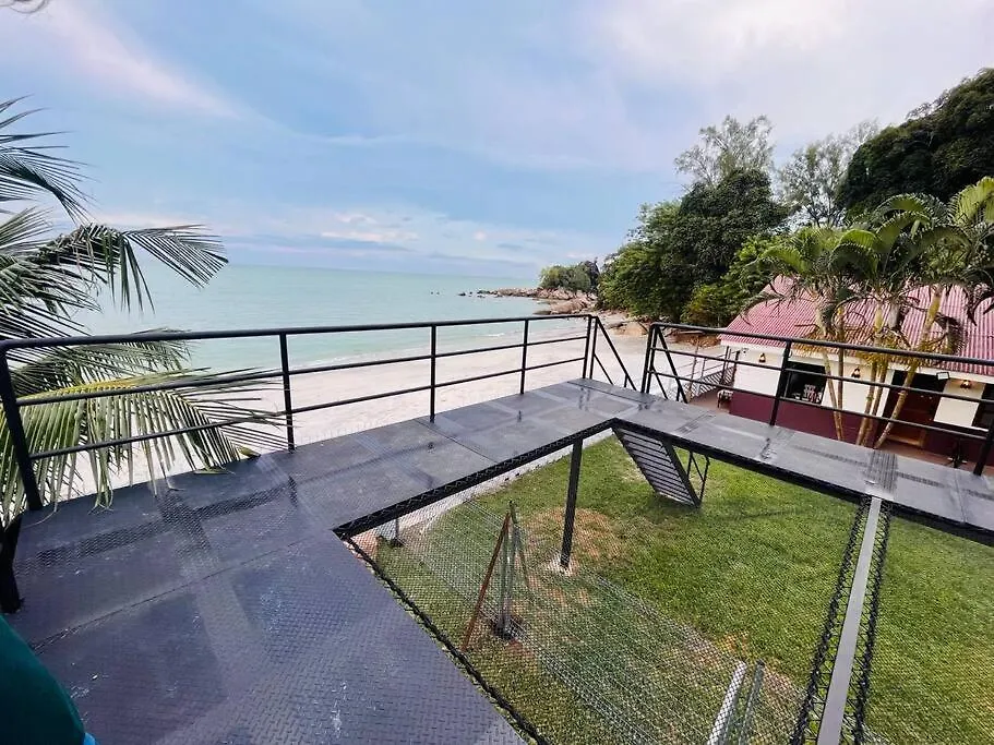 Private Beach-Front Haven By Stayco - Seaview Pool, Ktv & Speaker System, Beach Air Loft, Private Beach Access And Beyond! Tanjung Bungah  Horská chata