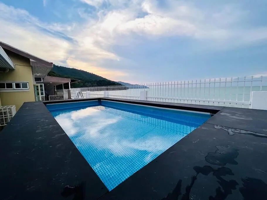 Private Beach-Front Haven By Stayco - Seaview Pool, Ktv & Speaker System, Beach Air Loft, Private Beach Access And Beyond! Tanjung Bungah