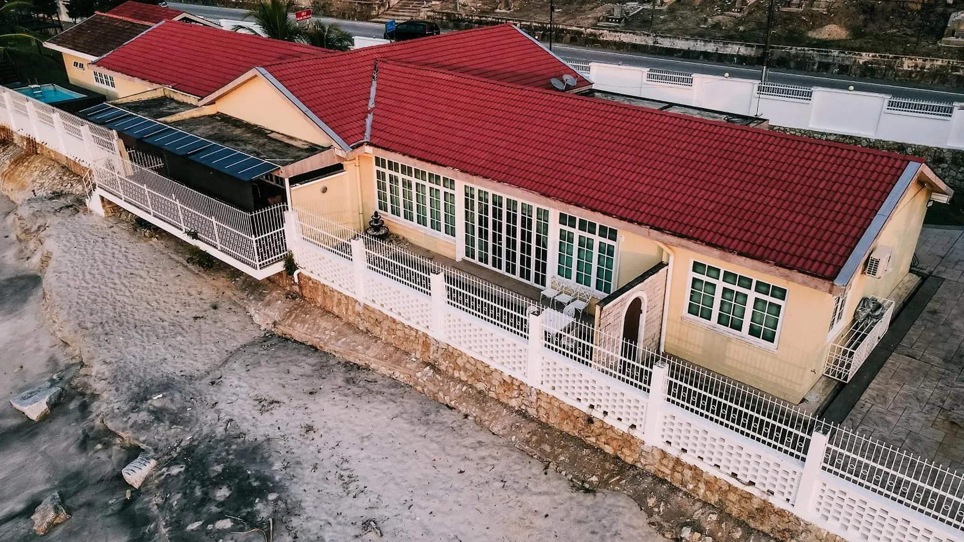 Horská chata Private Beach-Front Haven By Stayco - Seaview Pool, Ktv & Speaker System, Beach Air Loft, Private Beach Access And Beyond! Tanjung Bungah