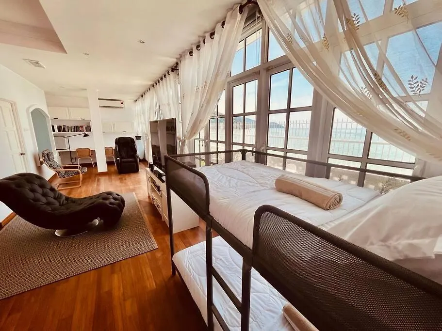 Private Beach-Front Haven By Stayco - Seaview Pool, Ktv & Speaker System, Beach Air Loft, Private Beach Access And Beyond! Tanjung Bungah  0*, Tanjung Bungah (Penang) Malaisie