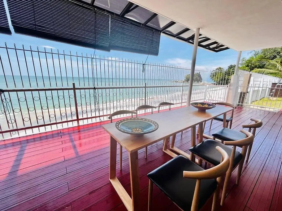 Private Beach-Front Haven By Stayco - Seaview Pool, Ktv & Speaker System, Beach Air Loft, Private Beach Access And Beyond! Tanjung Bungah  0*, Tanjung Bungah (Penang) Malaisie